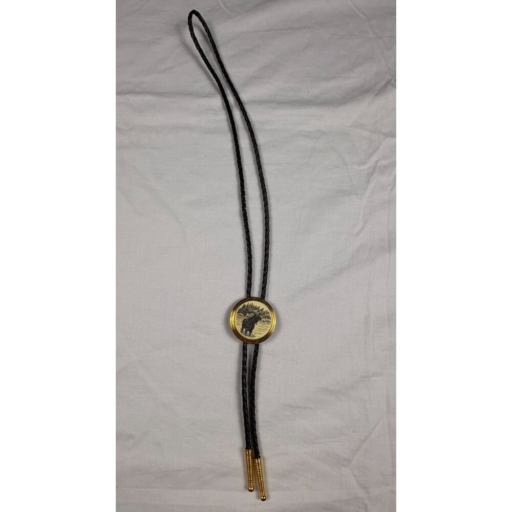 Stephen Barlow Scrimshaw Moose Bolo Tie Gold Tone Western Wildlife Mens Vintage